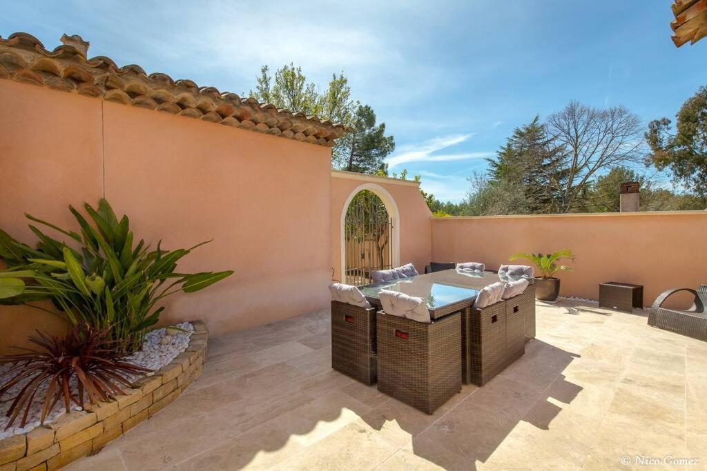 Roquebrune-Sur-Argens, Villa 2 Pieces, 4 Personnes ภายนอก รูปภาพ